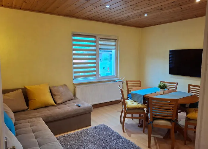 The Old Cherry House * Разлог